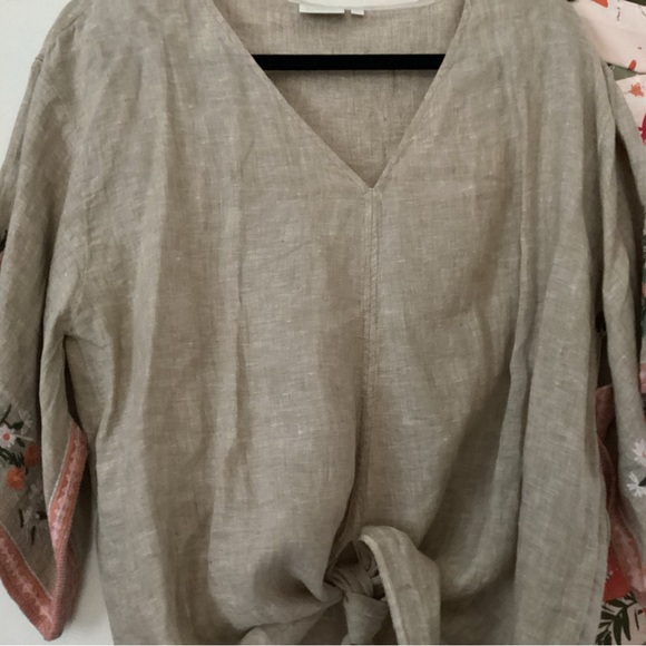 Pants suit - embroidered sleeves on top to match floral pattern on pants - Picture 9 of 9